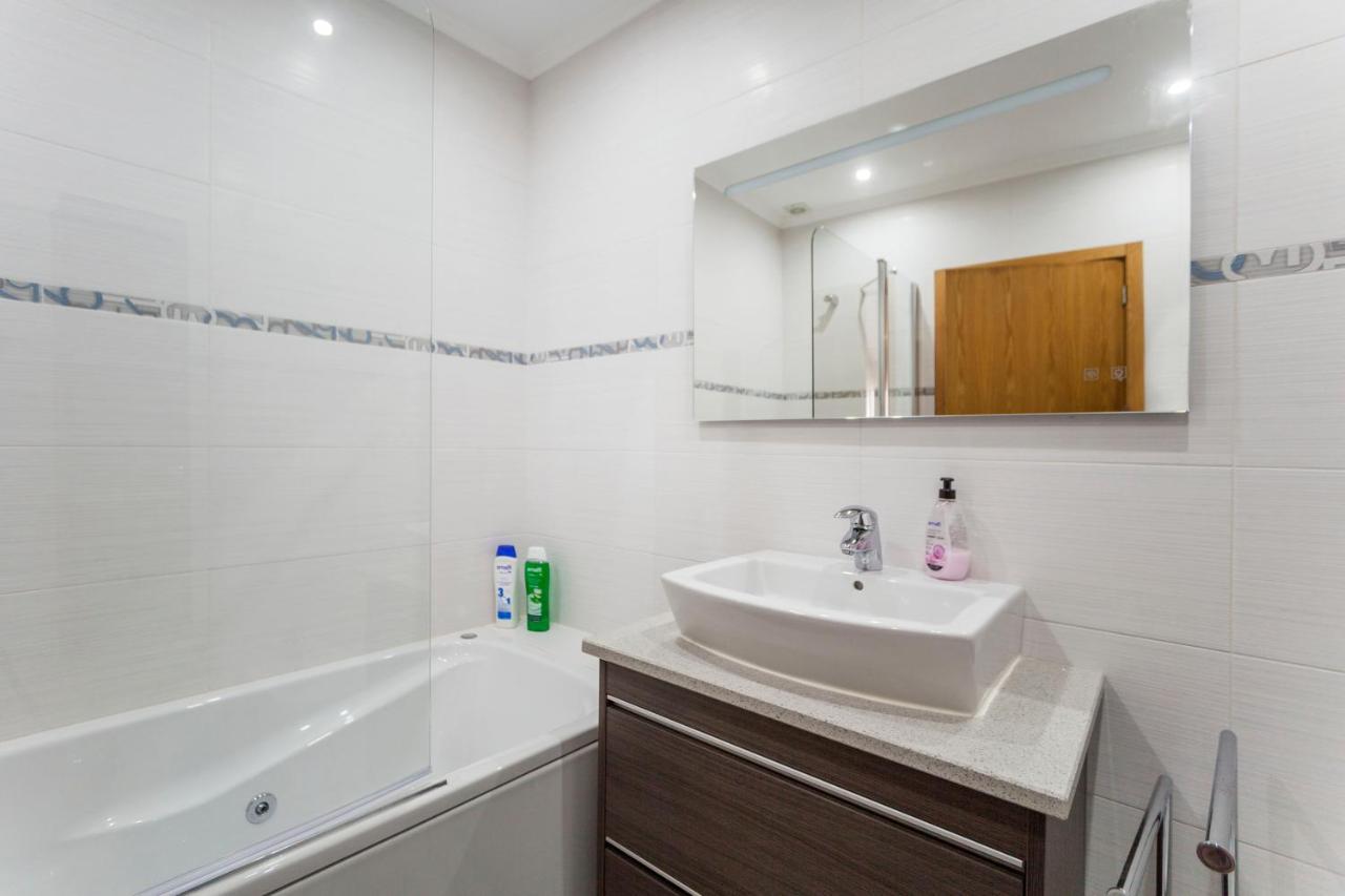 Ponta Delgada Home Azores - Calheta Suites Downtown מראה חיצוני תמונה